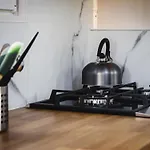 Tiny - Rustig - - In De - Sauna Putten