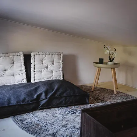 Tiny - Rustig - - In De - Sauna *