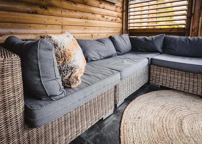 Tiny - Rustig - - In De - Sauna