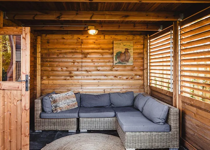 Tiny - Rustig - - In De - Sauna *