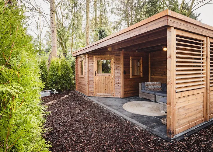 Tiny - Rustig - - In De - Sauna Putten